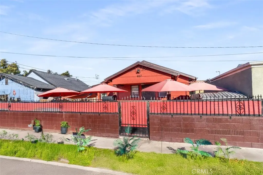 657 W 66th, Los Angeles, CA 90044 - #1