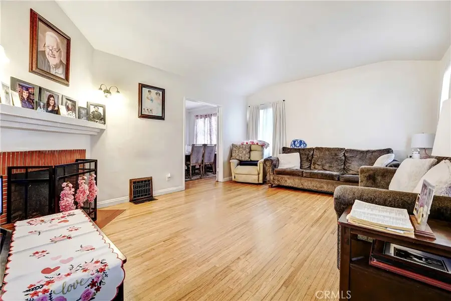 3326 3326 1/2 Broadway, Huntington Park, CA 90255 - #3