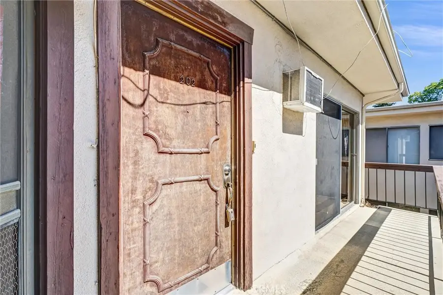 1840 Camden #202, Los Angeles, CA 90025 - #3