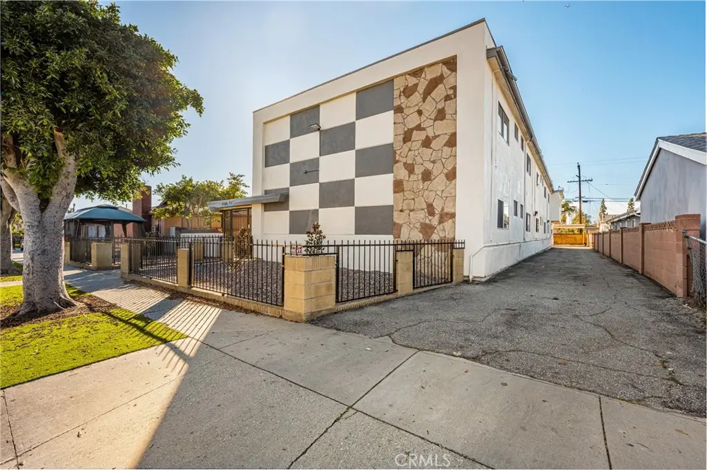 6725 Perry Road, Bell Gardens, CA 90201 - #1