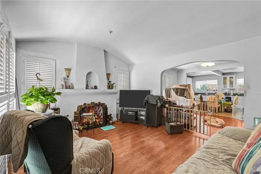 7527 S Hobart, Los Angeles, CA 90047 - #2