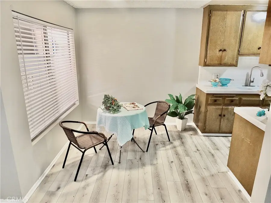545 Chestnut Avenue #203, Long Beach, CA 90802 - #3