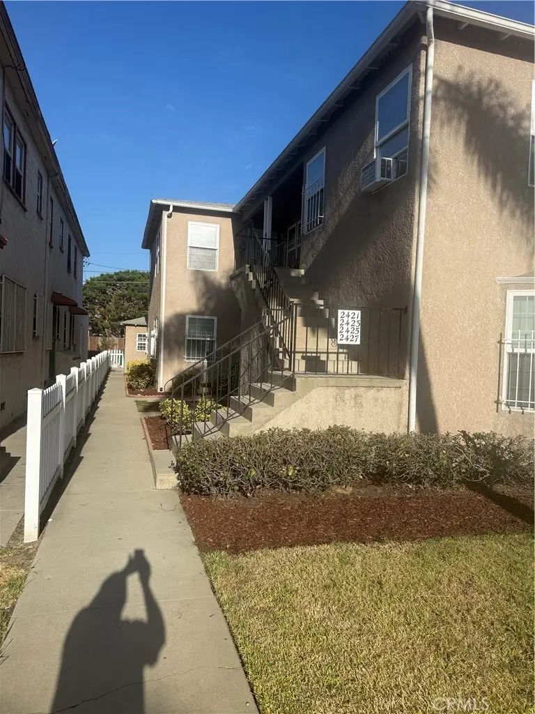 2421 Magnolia, Long Beach, CA 90806 - #2