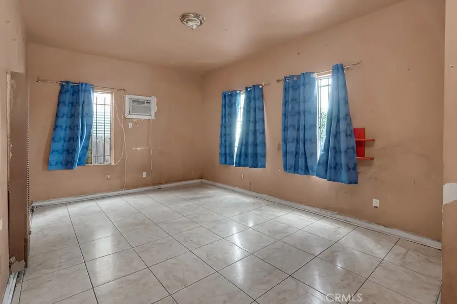 2424 E 115th, Los Angeles, CA 90059 - #3
