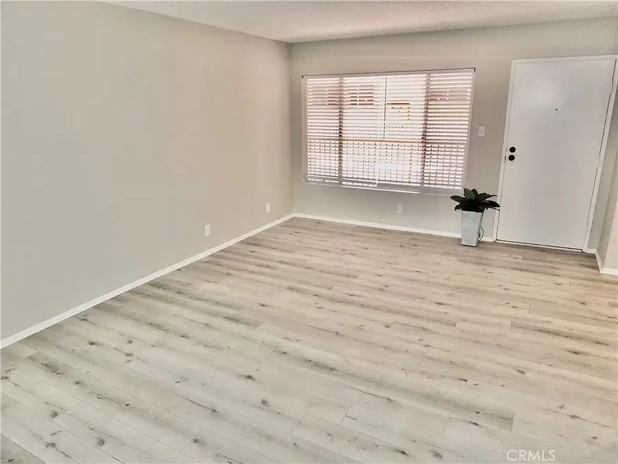 545 Chestnut Avenue #203, Long Beach, CA 90802 - #3