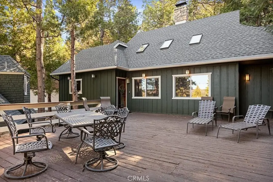 226 Holiday Drive, Lake Arrowhead, CA 92352 - Image #2