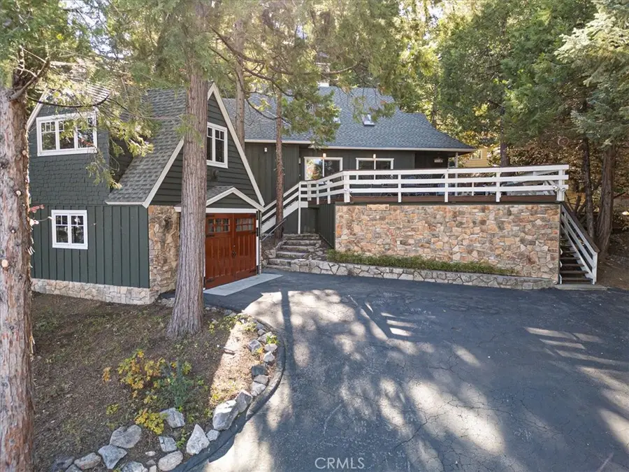 226 Holiday Drive, Lake Arrowhead, CA 92352 - Image #3