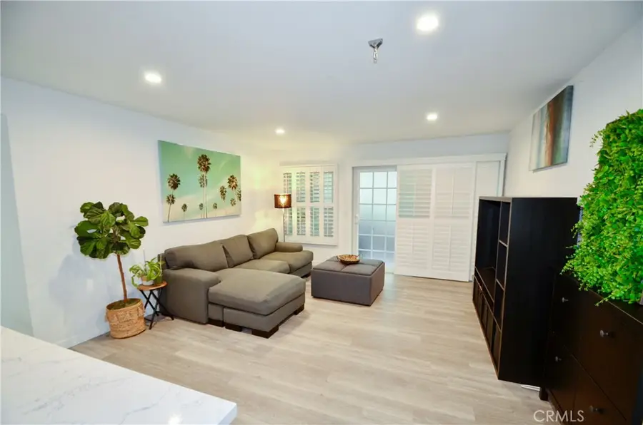 8712 Chessington Drive #255D, Inglewood, CA 90305 - #3