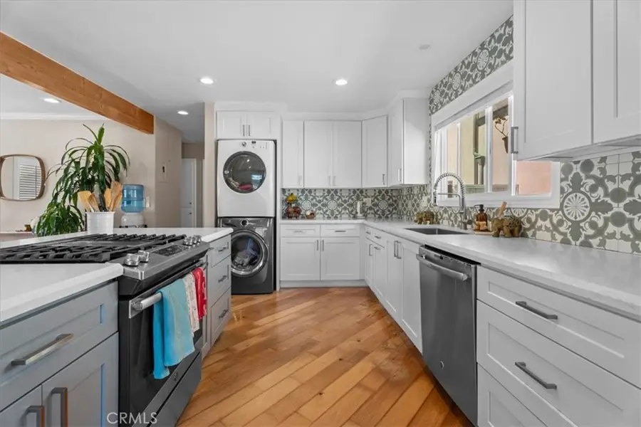 1906 Plant Avenue, Redondo Beach, CA 90278 - Image #3