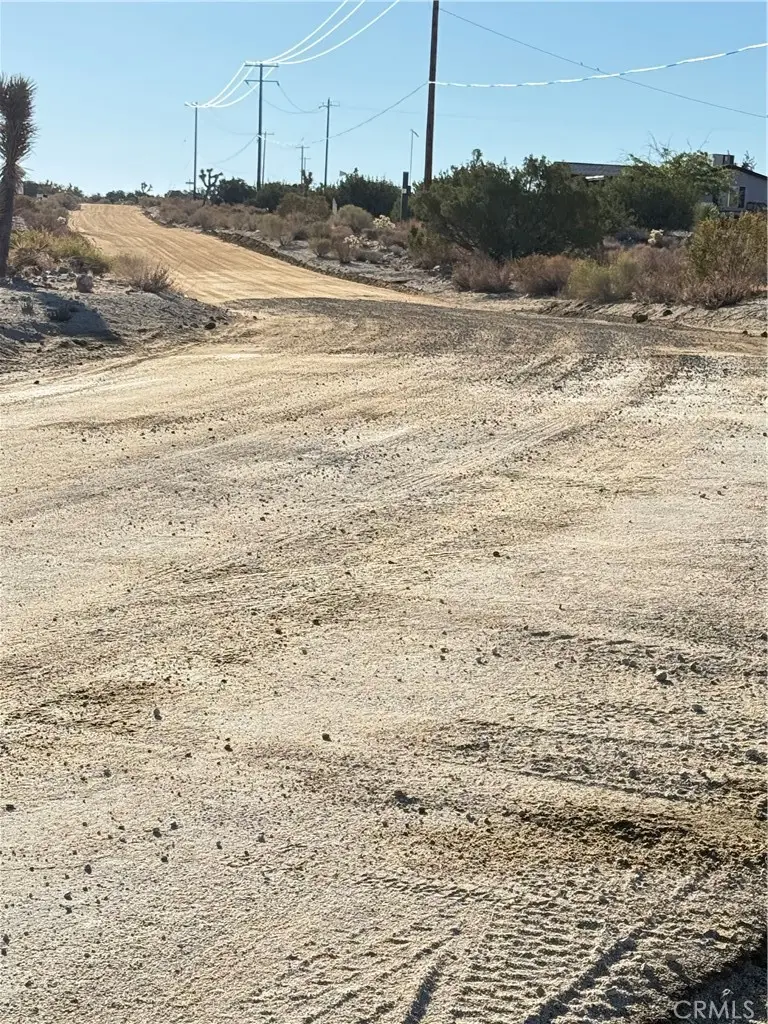 23503 E Avenue Z, Llano, CA 93544 - #2