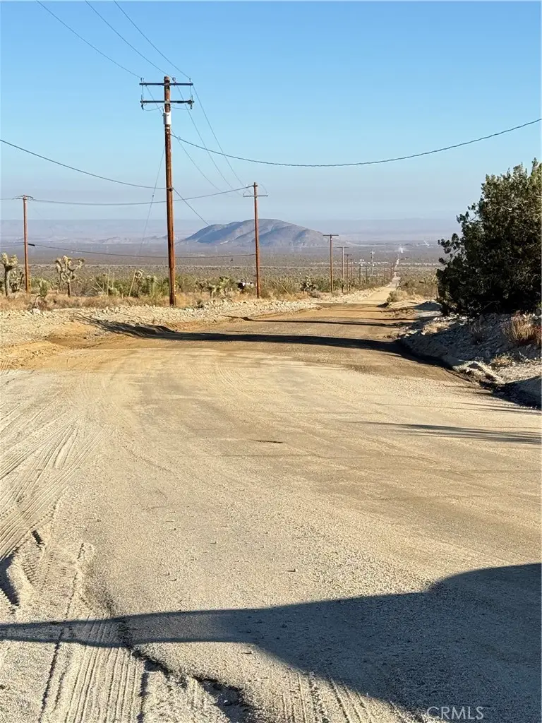 23503 E Avenue Z, Llano, CA 93544 - #3