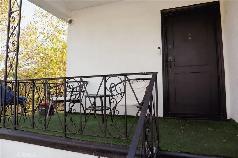 1247 S Sycamore Avenue, Los Angeles, CA 90019 - Image #3