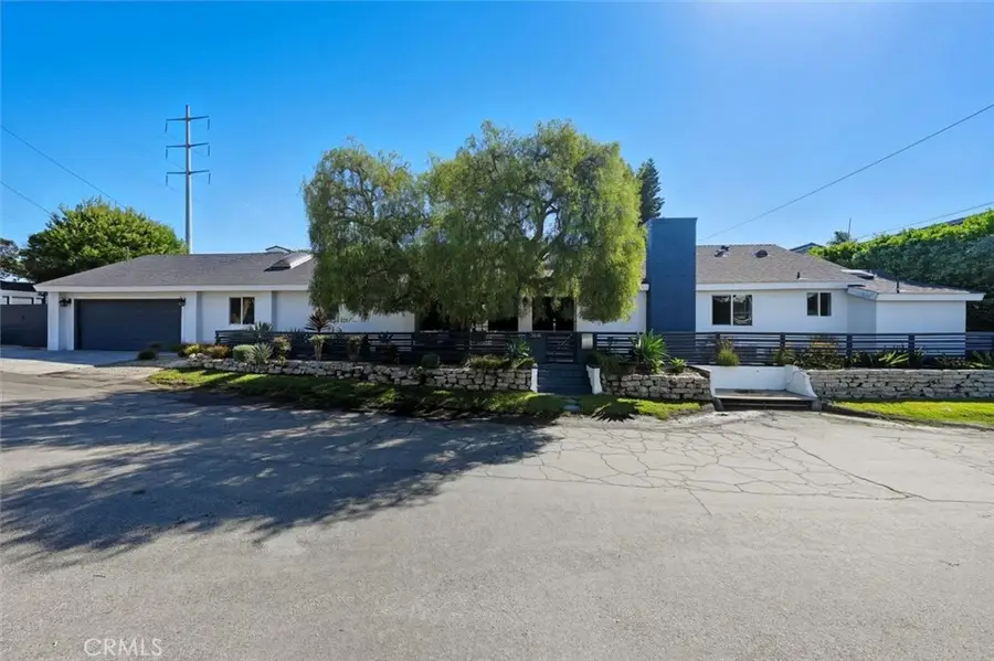 3616 Laurel Avenue, Manhattan Beach, CA 90266 - Image #2