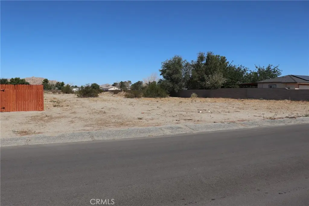 158 158 S Newmont Ave, Lake Los Angeles, CA 93535 - Image #1