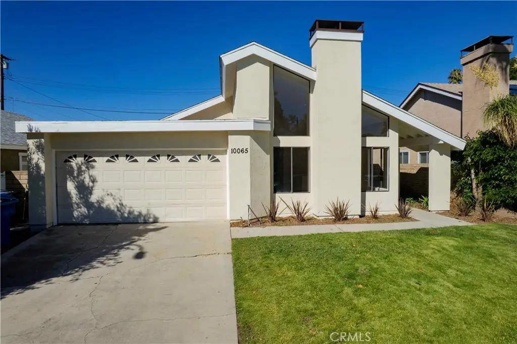 10065 Hillview, Chatsworth, CA 91311 - Image #1