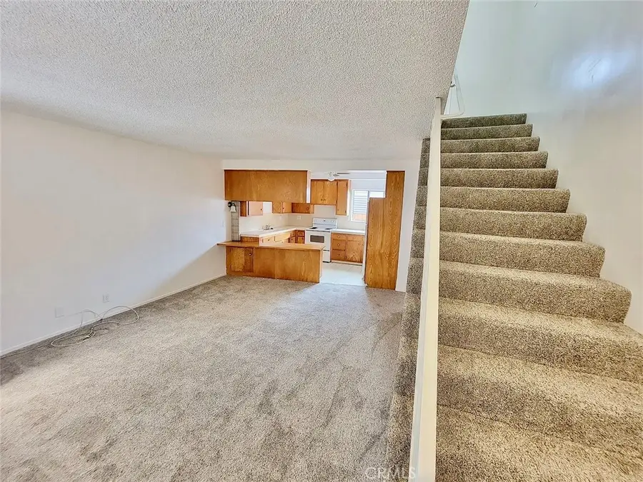 13921 Hawthorne Way, Hawthorne, CA 90250 - Image #2