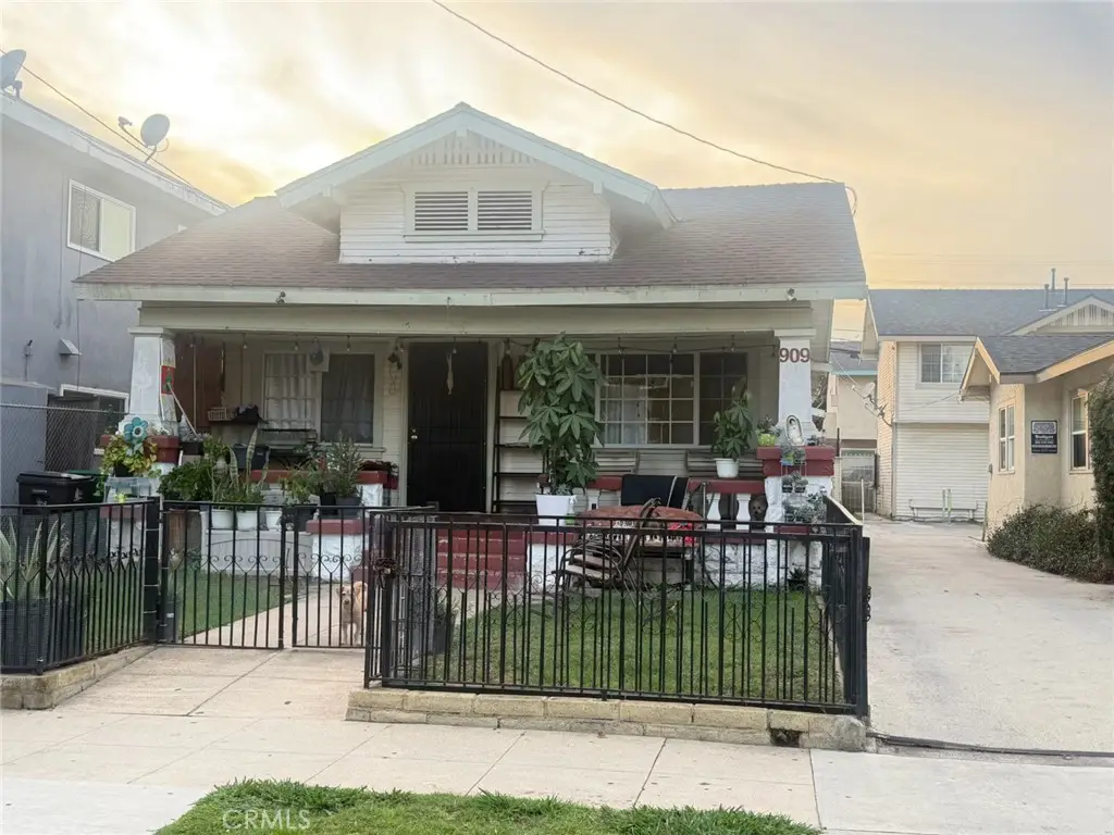 909 Gaviota, Long Beach, CA 90813 - #1