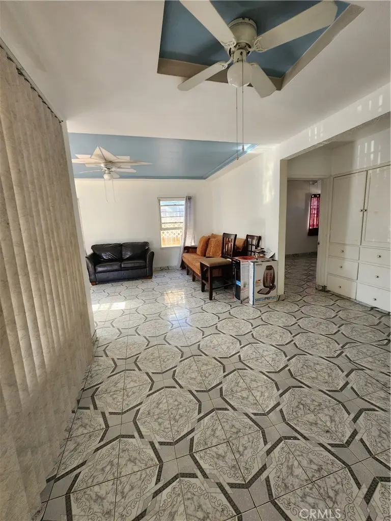 433 E 74th Street, Los Angeles, CA 90003 - Image #3