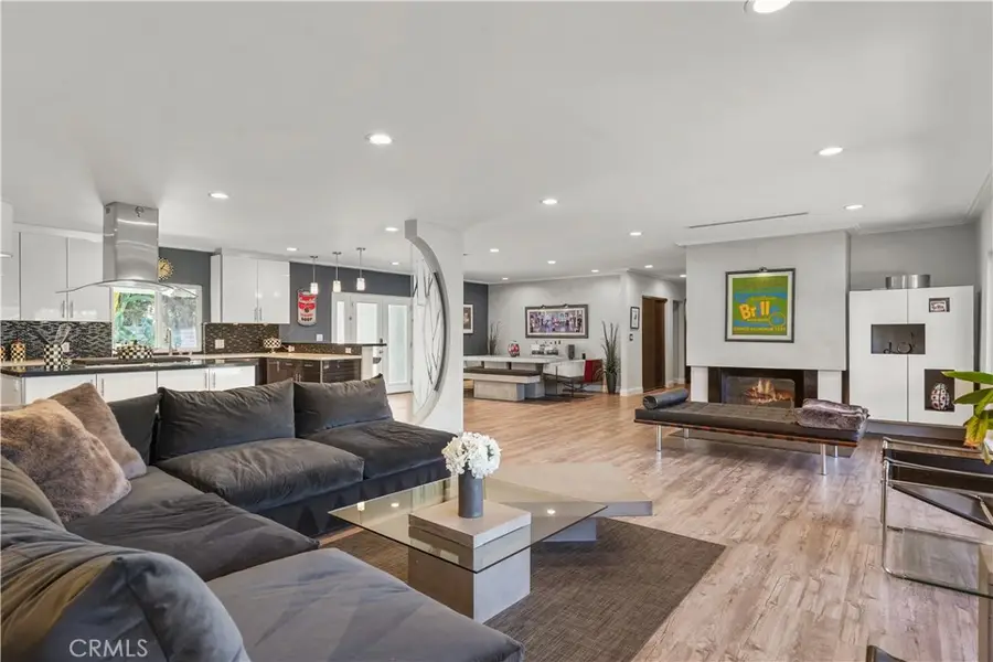 9841 Donna Avenue, Northridge, CA 91324 - Image #2