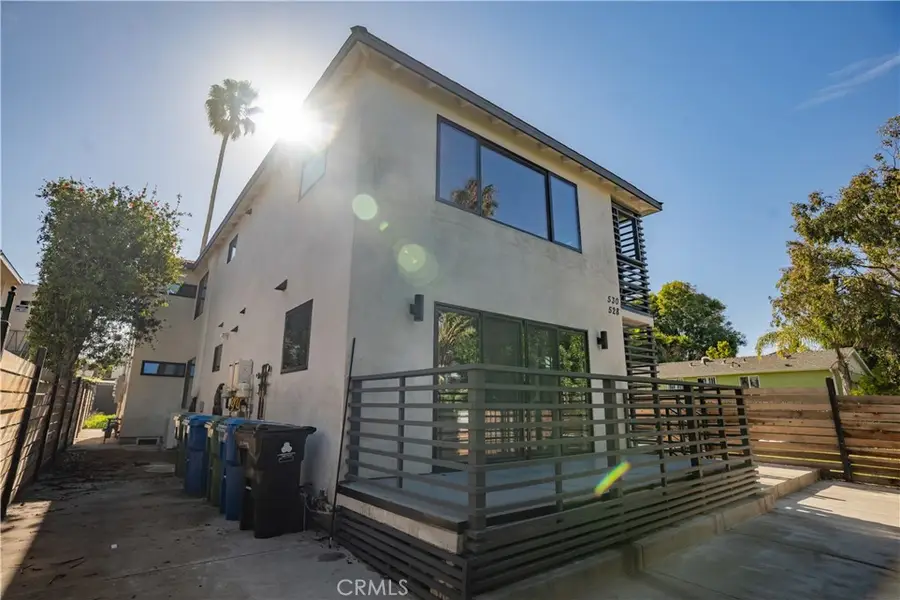 528 Westminster Avenue, Venice, CA 90291 - Image #2