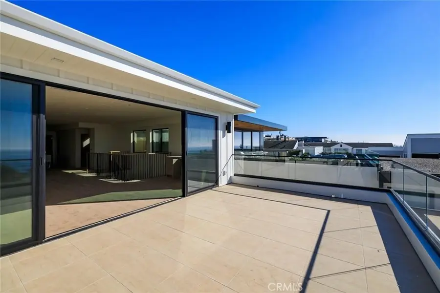213 Bayview Drive, Manhattan Beach, CA 90266 - Image #3