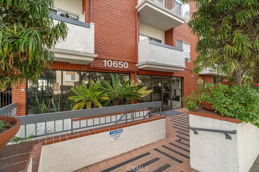 10650 Kinnard #302, Los Angeles, CA 90024 - #1