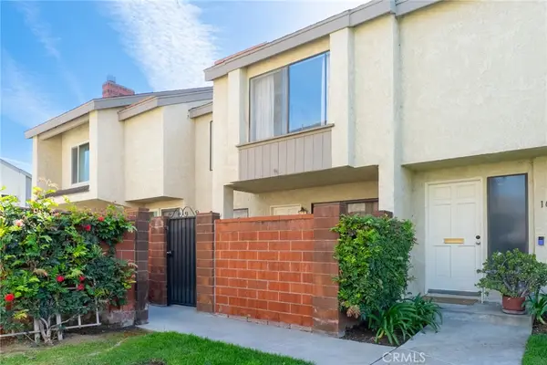 1024 W Lamark Lane, Anaheim, CA 92802