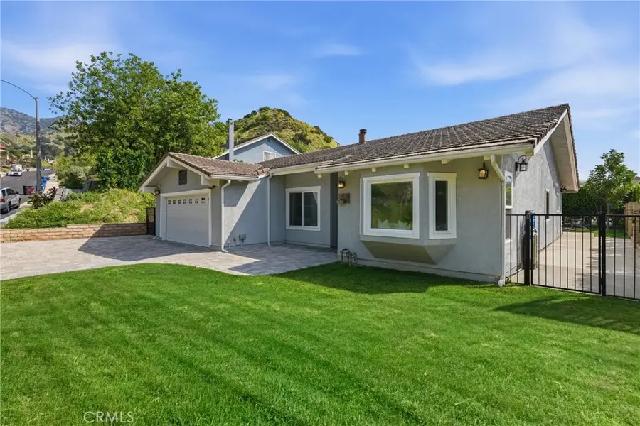 3240 Brace Canyon, Burbank, CA 91504 - #2