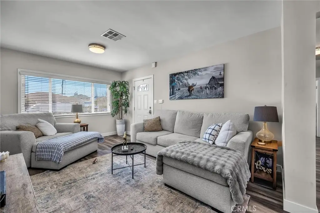 5017 W 123rd Pl, Hawthorne, CA 90250 - #1