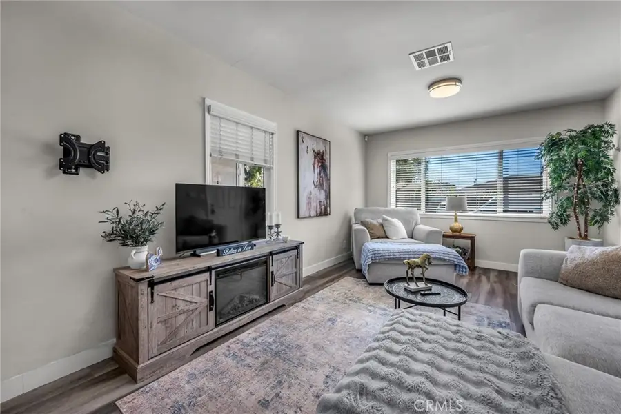 5017 W 123rd Pl, Hawthorne, CA 90250 - #2