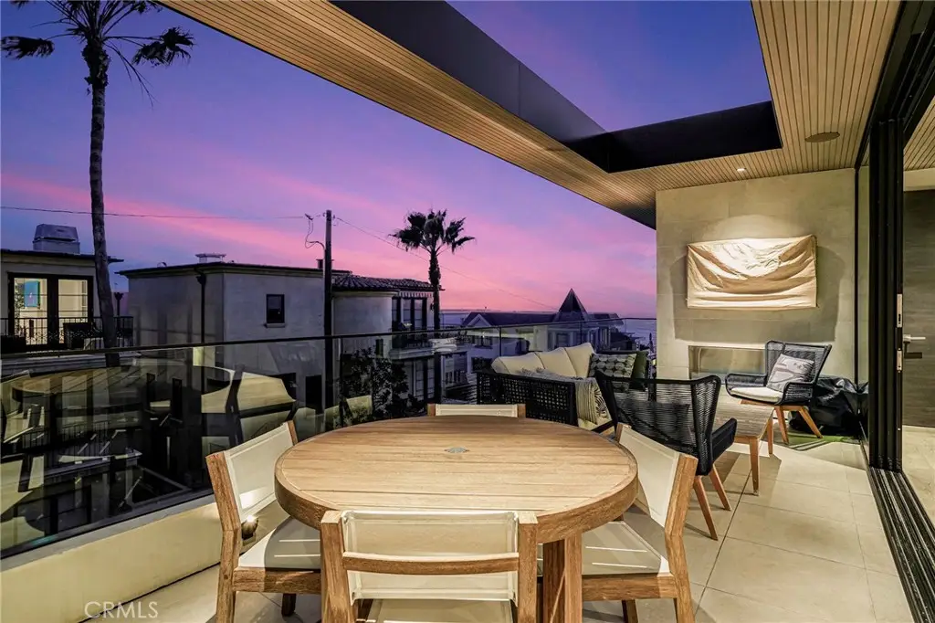 405 26th Street, Manhattan Beach, CA 90266 - #1