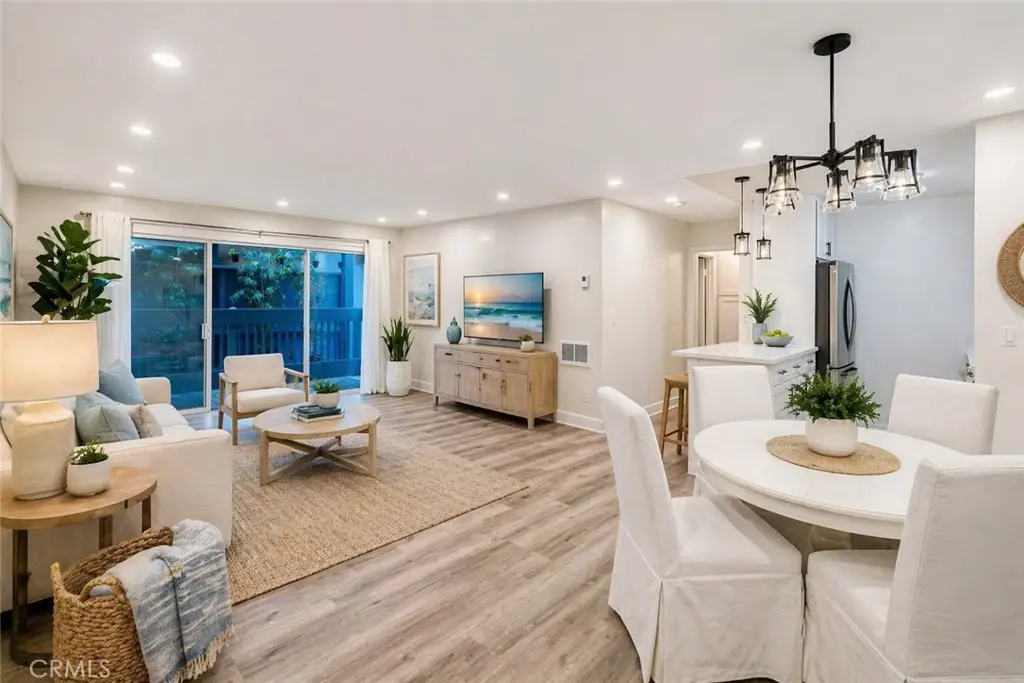 802 Camino Real #105, Redondo Beach, CA 90277 - #1