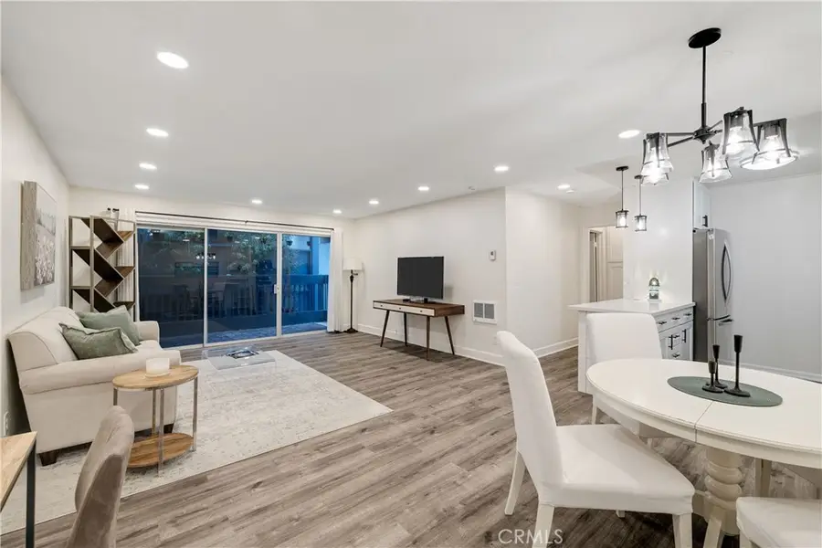 802 Camino Real #105, Redondo Beach, CA 90277 - #2