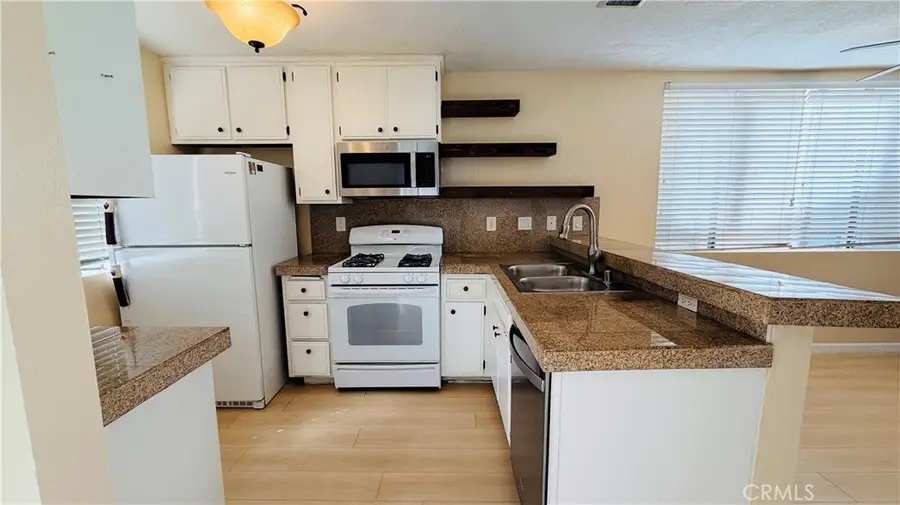 12750 Centralia, Lakewood, CA 90715 - #3