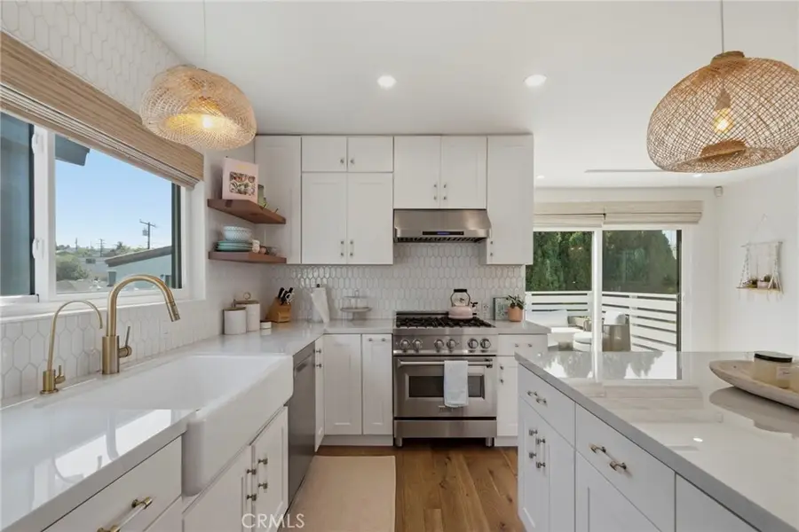 1002 3rd St, Hermosa Beach, CA 90254 - #2