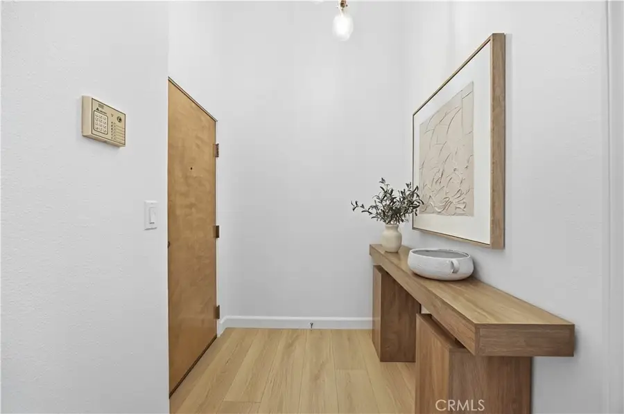 11737 Darlington Ave #305, Los Angeles, CA 90049 - #3