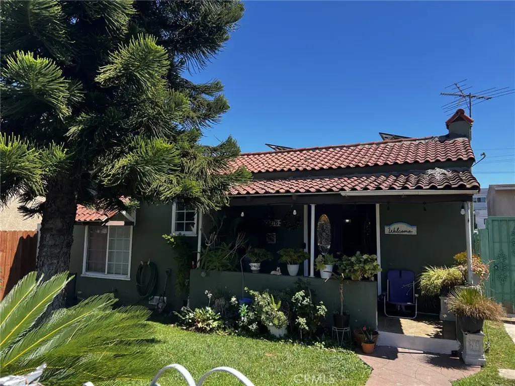 2376 Locust Avenue, Long Beach, CA 90806 - #1