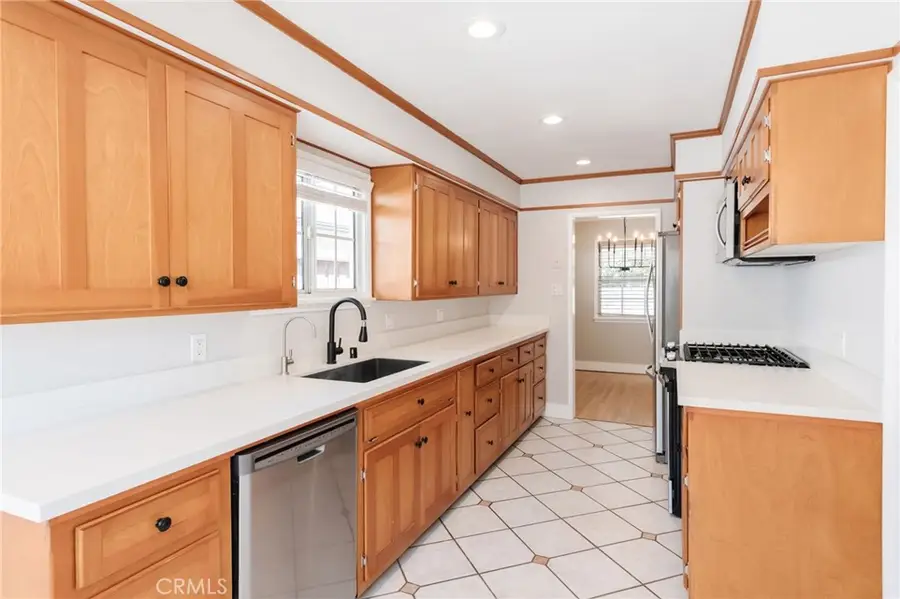 3651 W 147th Street, Hawthorne, CA 90250 - #3