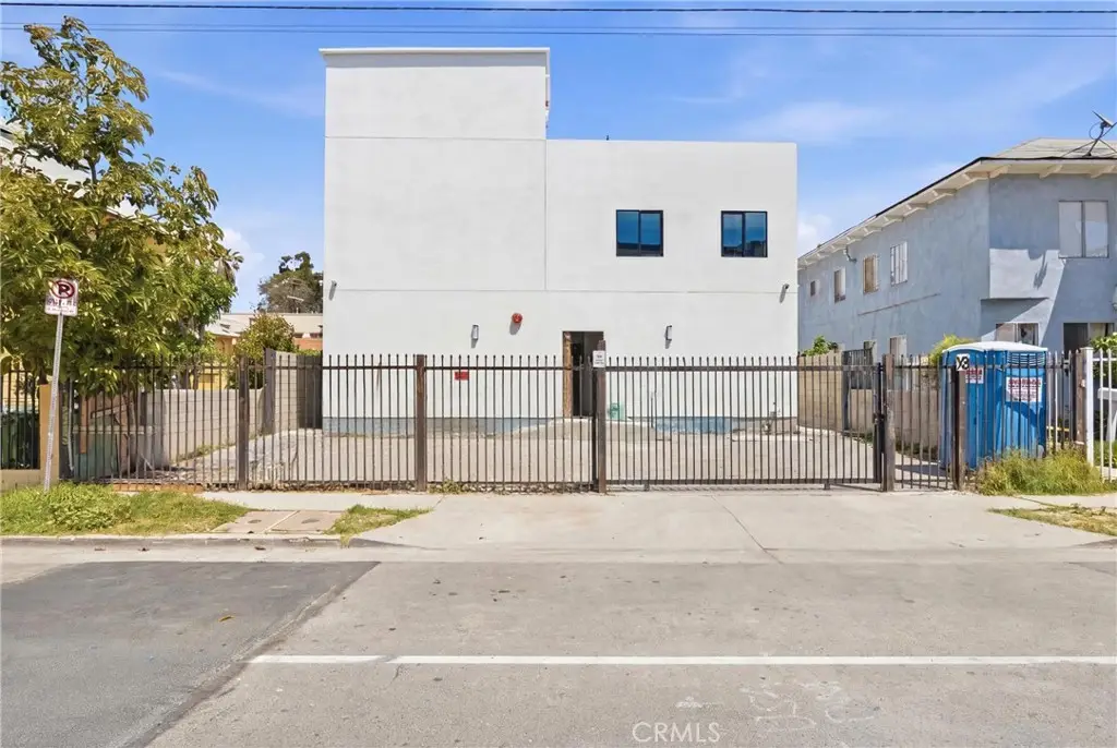 1009 E 29th Street, Los Angeles, CA 90011 - #1