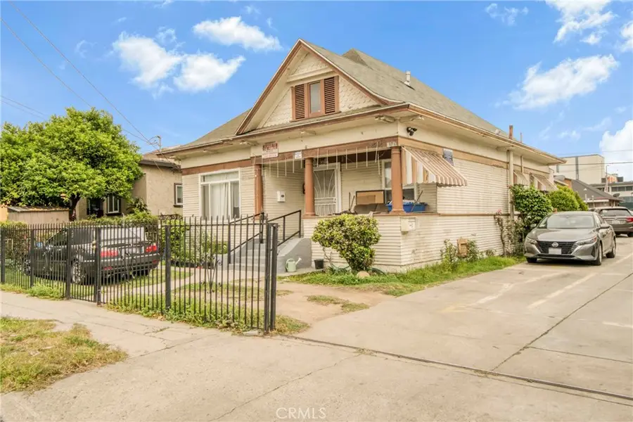 886 E 43rd Place, Los Angeles, CA 90011 - #2