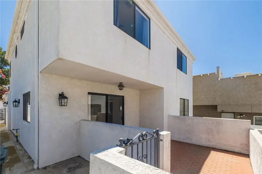 222 N Juanita Avenue #B, Redondo Beach, CA 90277 - #2