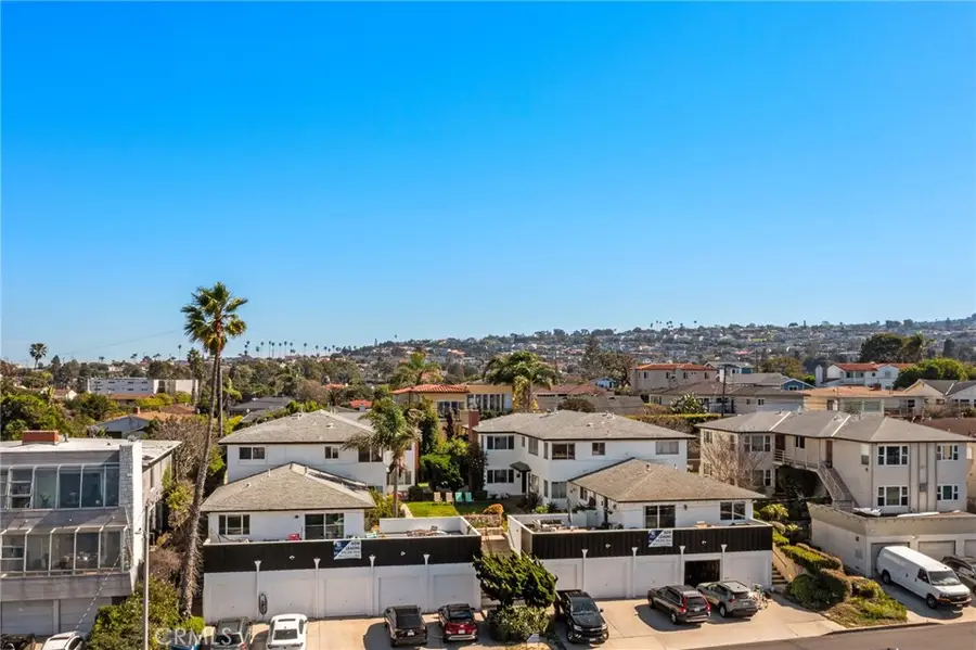 124 Palos Verdes Boulevard, Redondo Beach, CA 90277 - #2