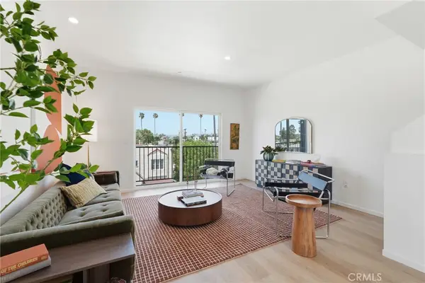 1428 S Cloverdale Avenue #1/2, Los Angeles, CA 90019