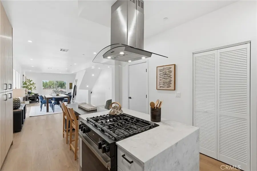 1428 S Cloverdale Avenue #1/2, Los Angeles, CA 90019 - #3