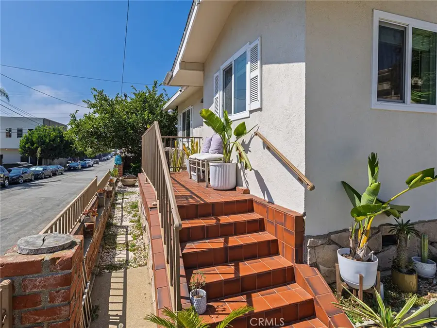 427 E Franklin Avenue, El Segundo, CA 90245 - #3