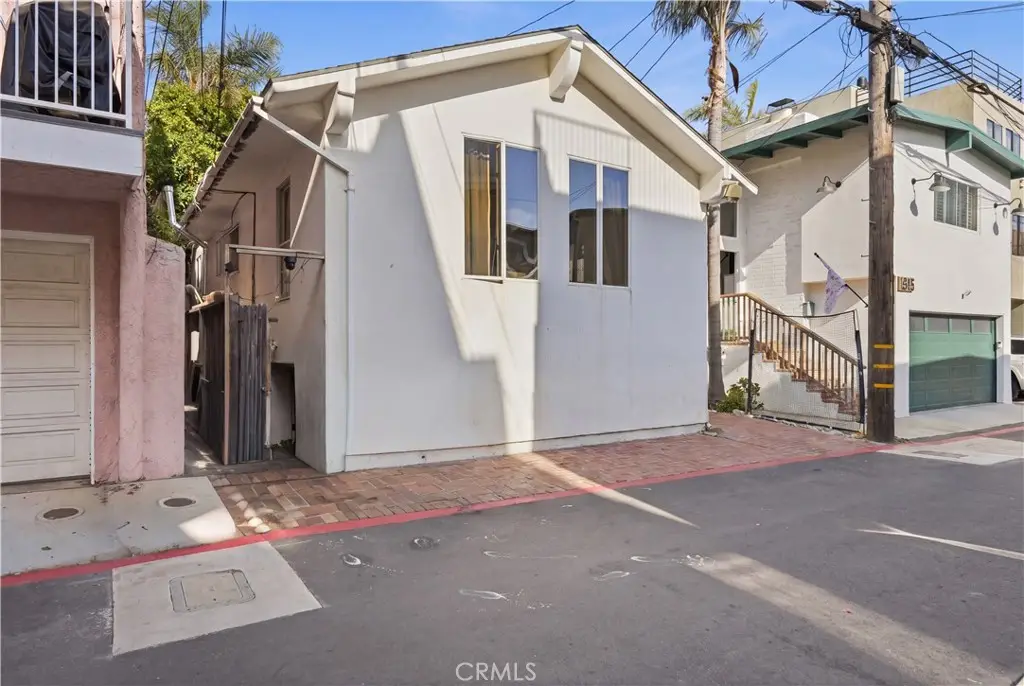 518 Bayview Drive, Hermosa Beach, CA 90254 - #1