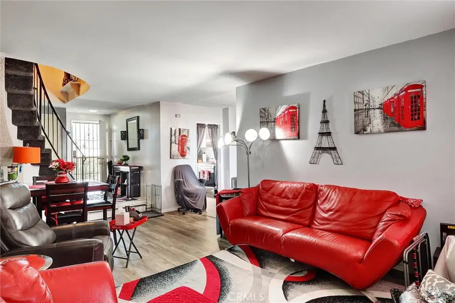 240 W Queen Street #9, Inglewood, CA 90301 - #2