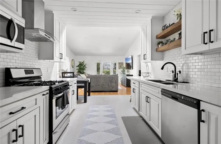 7578 Midfield, Los Angeles, CA 90045 - #3