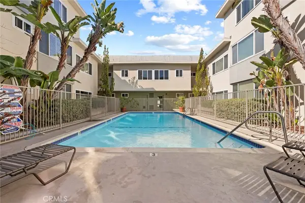1525 N Hayworth Avenue #204, Los Angeles, CA 90046