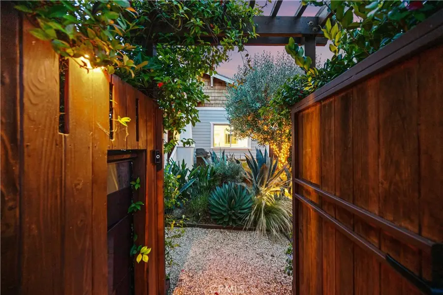 1121 S Eucalyptus, Inglewood, CA 90301 - #3